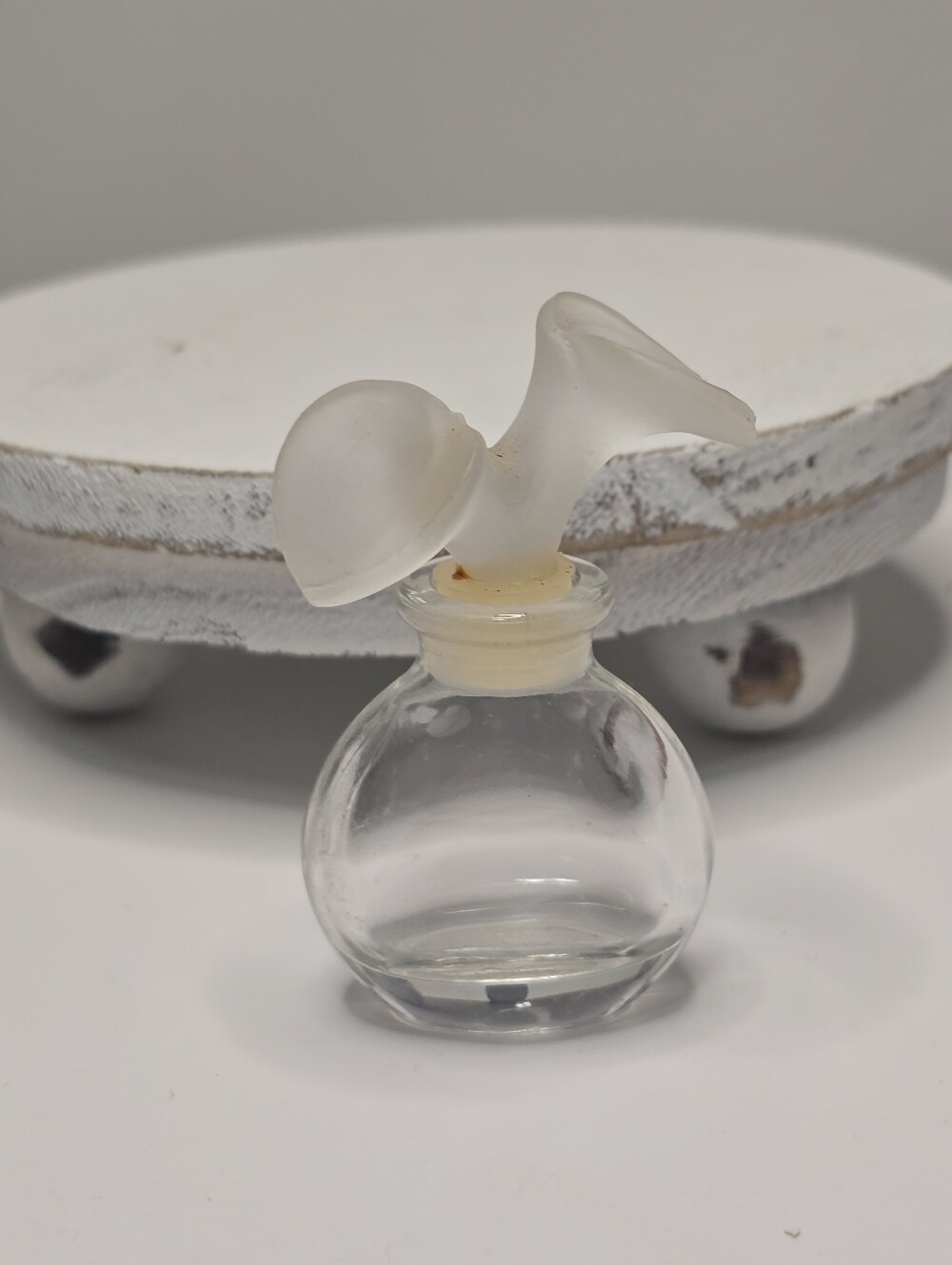 Vintage Chloé Parfum Mini Glass Perfume Bottle Frosted Calla Lily Stopper Empty